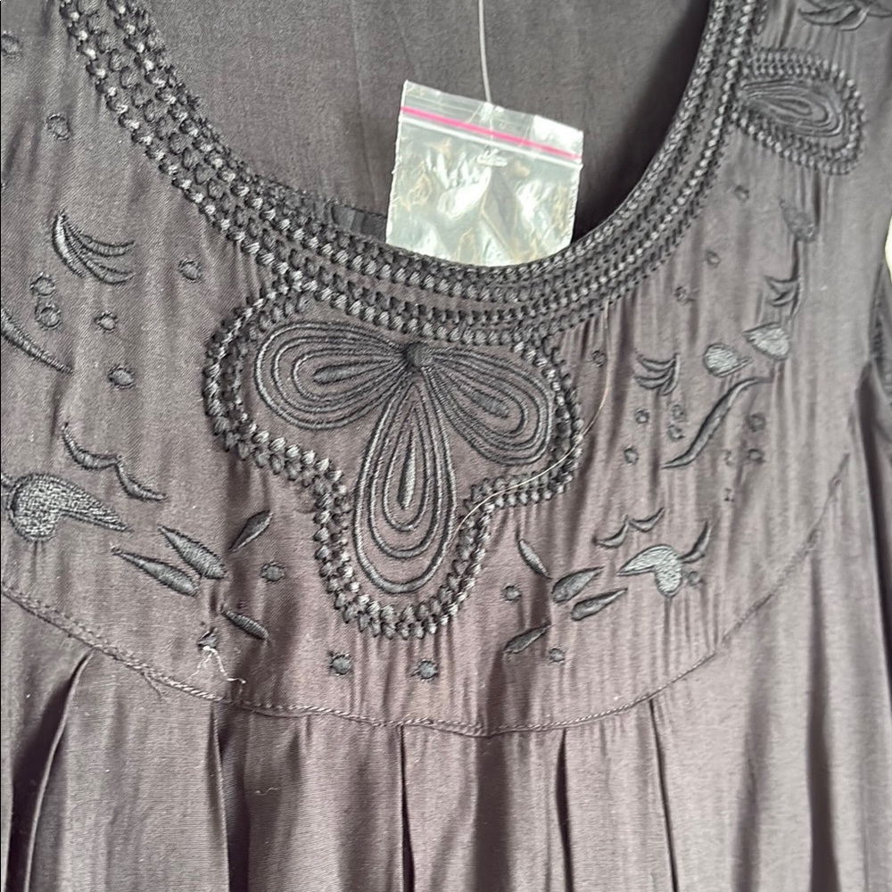 The Pyramid Collection Charcoal Sleeveless Dress T2 - Picture 3 of 9